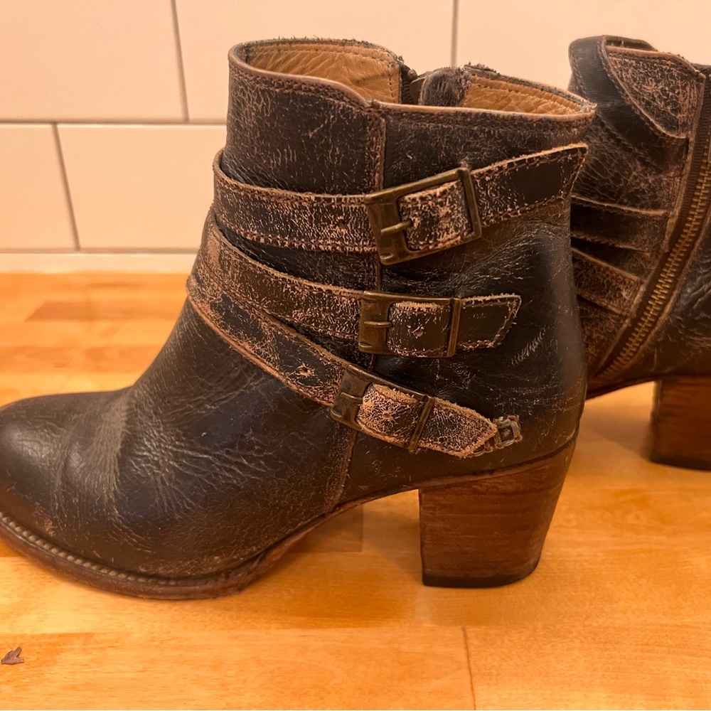 Bed Stu ankle bootie in black lux. Size 8.5